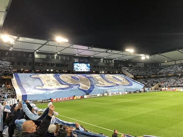 Malmö FF förlorade mot Sparta Prag hemma i CL-kvalet. Bilden visar Malmö fans på Eleda Stadion i Malmö.