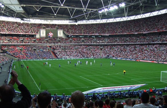 England kan riskera att bli uteslutna ur EM. Bilden visar en EM-kval match på Wembley mellan England och Estland 2008